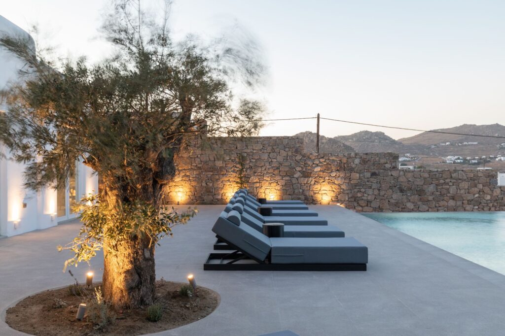 relax pool villa lambo