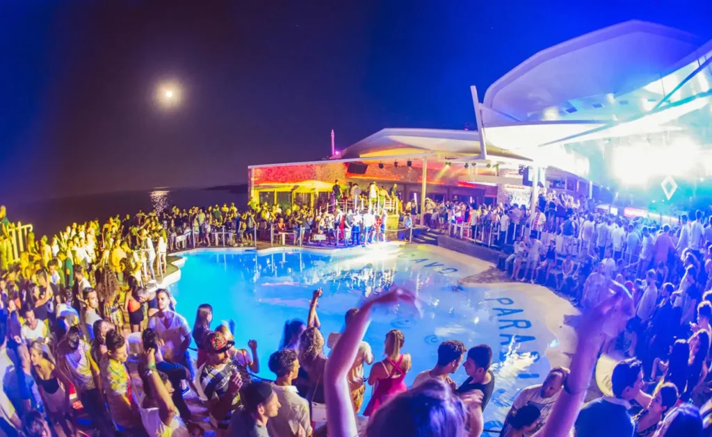 mykonos cavo paradiso party